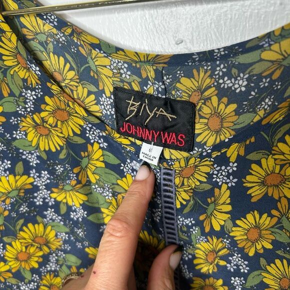 Johnny Was Biya Ditsy Daisy Silk Floral Oversized Mini Dress Sz S Asymmetrical - Picture 5 of 10
